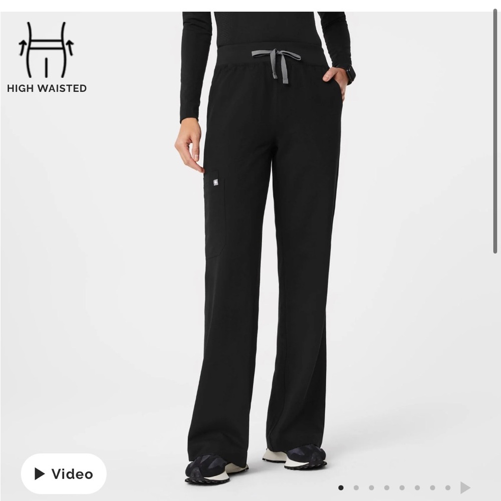 Fig Isabel high waisted wide leg scrub pants NWT MEDIUM